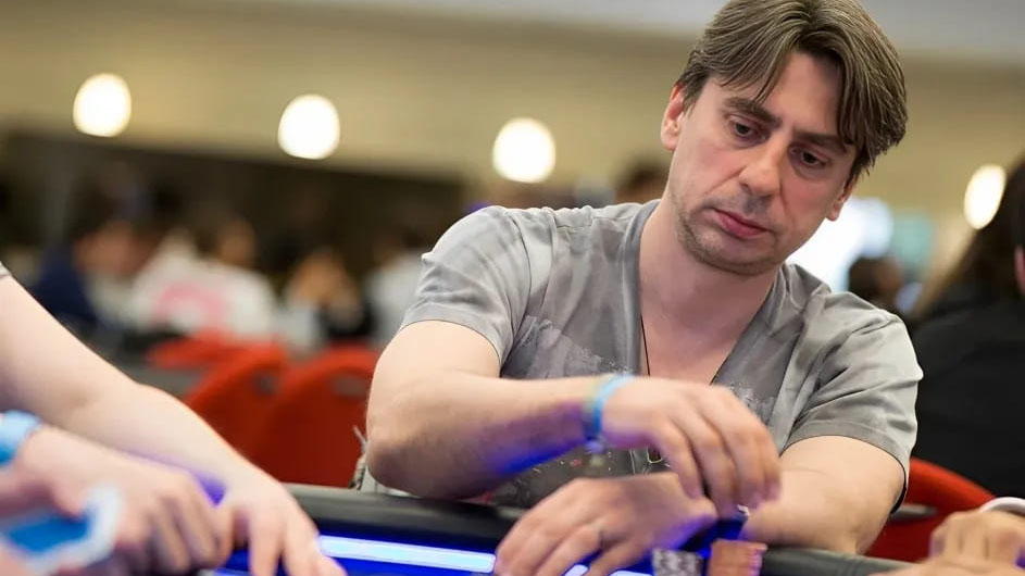 GG百萬賽 泡（pào）沫（mò）期翻前棄掉KK引發全（quán）網熱（rè）議（yì）