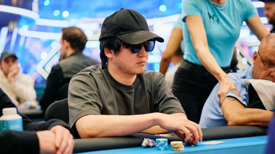 WSOP主赛（sài）事诈唬 世界第一弃（qì）掉三条K引（yǐn）发全网群嘲