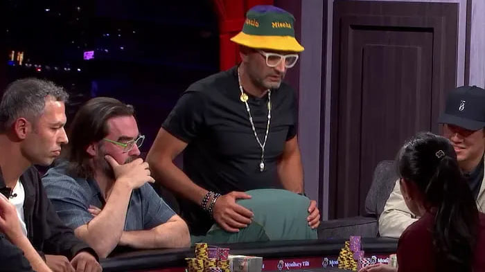 史上（shàng）最慘cooler A葫蘆撞四條8 魔術（shù）師豪奪82W刀巨池!